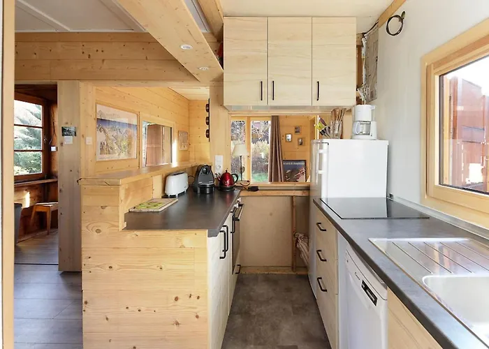 Le Petite Tourmente *